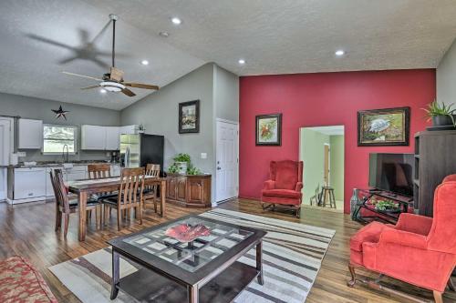 Mt Juliet Getaway with Yard 22 Mi to Nashville in 亨德森維爾