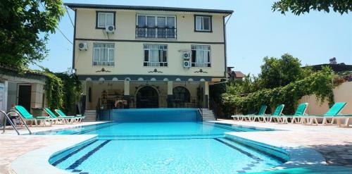 SESRA GARDEN HOTEL