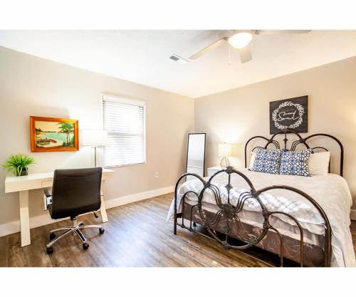 Classic Lake House Lakefront with Fire Pit and Dock