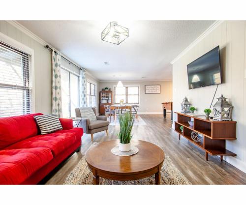 Classic Lake House Lakefront with Fire Pit and Dock