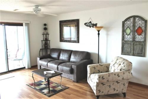103 - 1 Bedroom - image 2