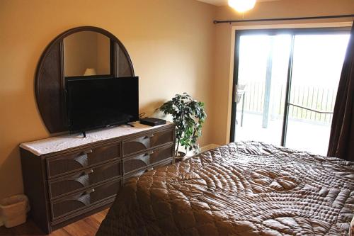 1202 - 2 Bedroom - image 13