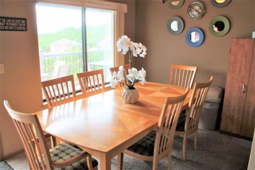 1010 - 3 Bed - Boat Slip - image 2