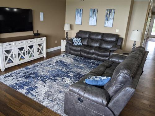1408 - 3 Bedroom - image 9