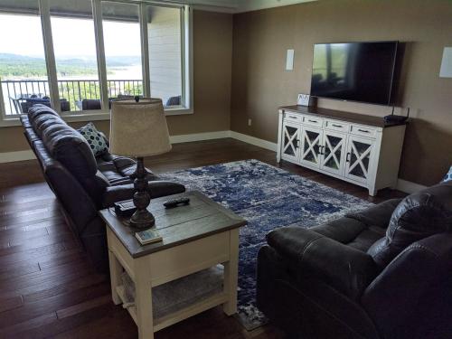 1408 - 3 Bedroom - image 10