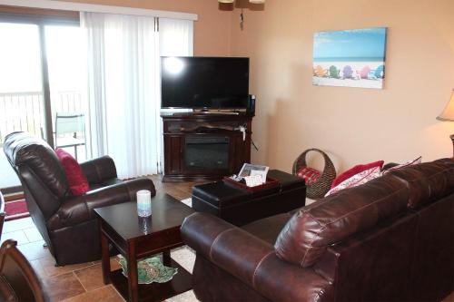 301 - 2 Bedroom - image 2
