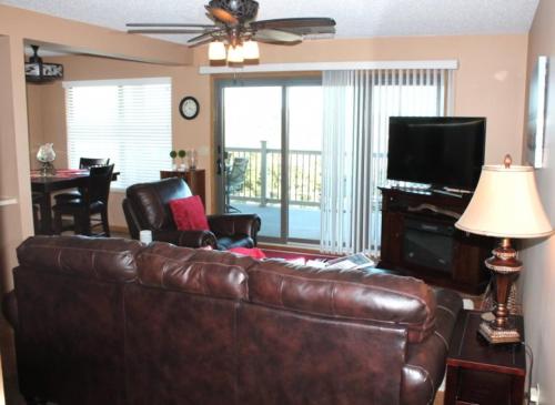 301 - 2 Bedroom - image 6