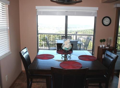 301 - 2 Bedroom - image 11