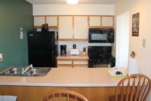 207 - 2 Bedroom - image 6