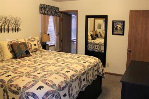 207 - 2 Bedroom - image 14