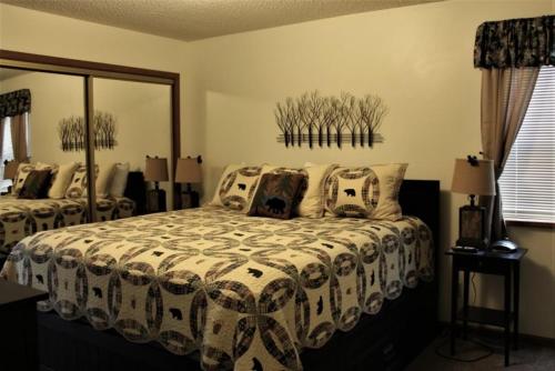 207 - 2 Bedroom - image 13