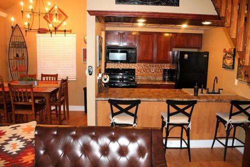 409 - 3 Bedroom Loft - image 7