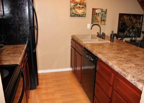 409 - 3 Bedroom Loft - image 12