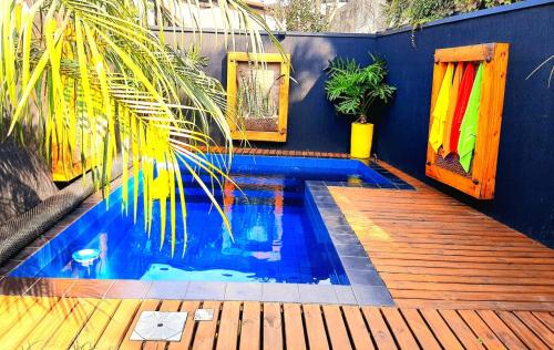 B&B Colombo - Bangalô das Lagartixas ,casa stúdio com piscina aquecida privativa a 20 minutos do Centro de Curitiba - Bed and Breakfast Colombo