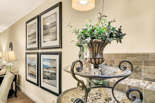 Stayin Classy Condo - image 11