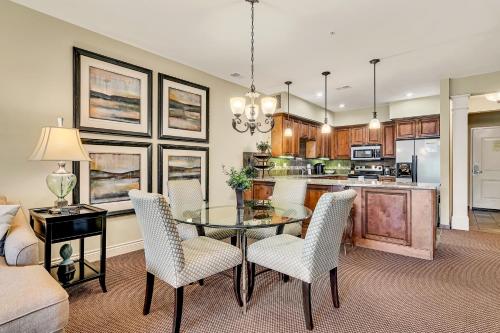 Stayin Classy Condo - image 9