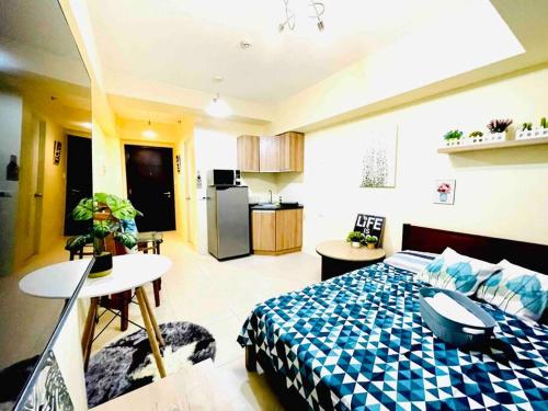 Ayala Serin East homy unit 4 pax ALL IN w/ Netflix