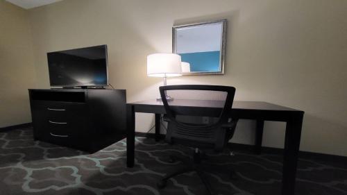 Holiday Inn Express Hotels & Suites Cuero, an IHG Hotel