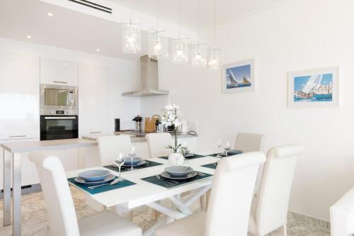 On La Croisette deluxe 2 bedrooms 2 baths - image 2