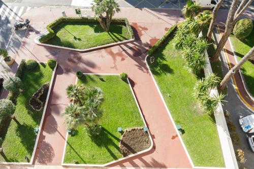 On La Croisette deluxe 2 bedrooms 2 baths - image 3
