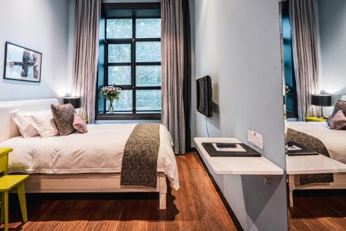 room detail thumbnail 0