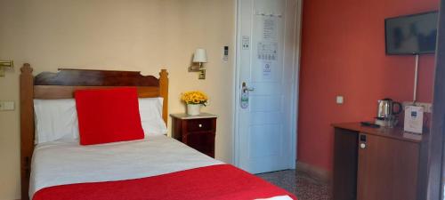 Hotel Noucentista - image 12