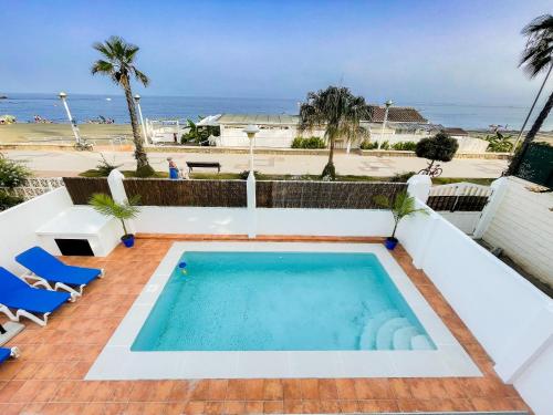  Frontline Villa in 29751 Caleta De Velez