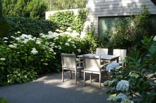 Dārzs, Holiday Home and Office Domisi'l in Moerbeke-Waas