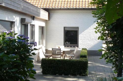 Dārzs, Holiday Home and Office Domisi'l in Moerbeke-Waas