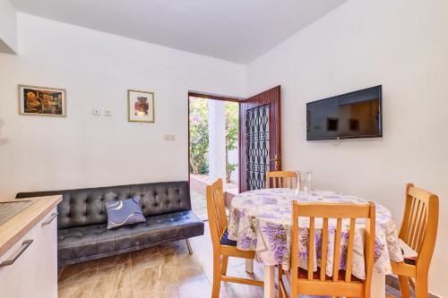 Viesnīcas āriene, Eco Secluded apartments Zabodarski in cunski