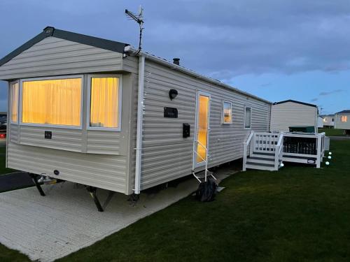 Holiday Park Caravan Fluffy in Harts Holiday Park