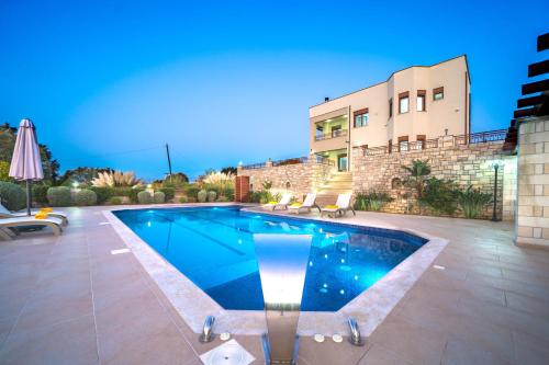 Iremia Luxury Villa with pool Crete