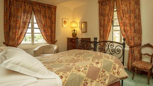 room detail thumbnail 1