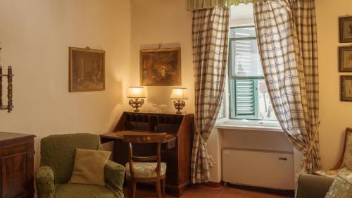 room detail thumbnail 2