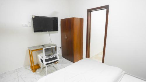 Liana Hotel