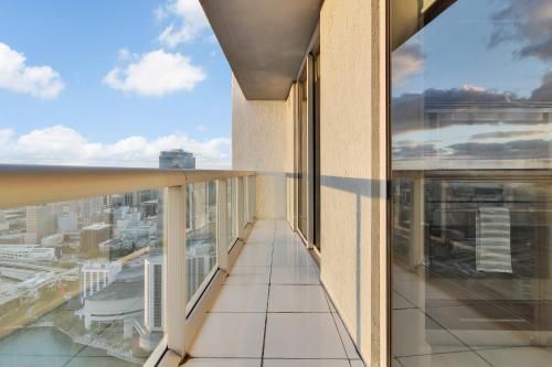 Majestic 2BD PH in W Brickell / Amenities & Views