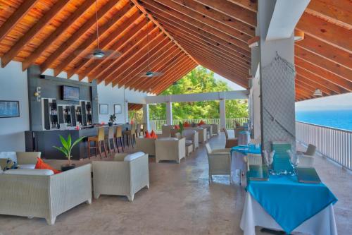 Restaurante, Vista Mare Samana The Best View!! in Punta Balandra