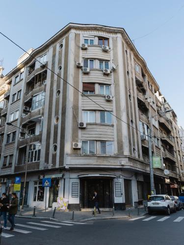 Lovely vintage double studio in city center, Bucharest