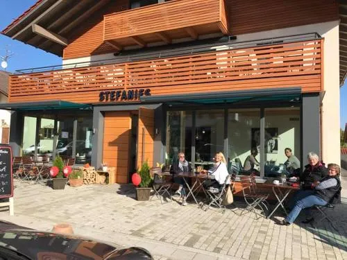 Stefanies-Café-Pension-Kultur in Bad Feilnbach, Deutschland