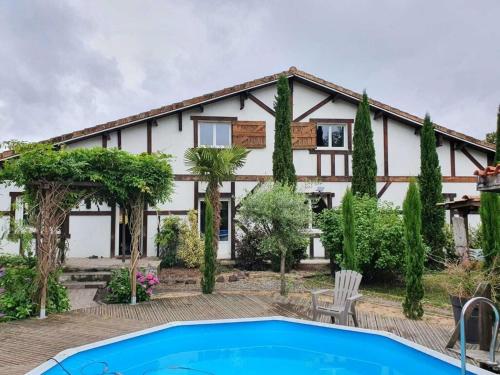 Maison de 7 chambres avec piscine privee jardin clos et wifi a Sainte Eulalie en Born gîte à louer Pontenx-les-Forges