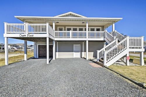 B&B Holden Beach - Holden Beach Getaway with Deck Walk to Beach! - Bed and Breakfast Holden Beach