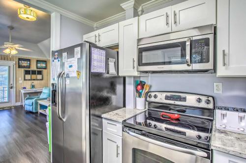 Walk to Apache Pier Coastal Condo with Pool Access