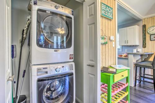 Walk to Apache Pier Coastal Condo with Pool Access