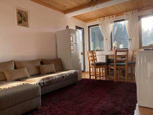 Stoykite Escape House in Stoykite