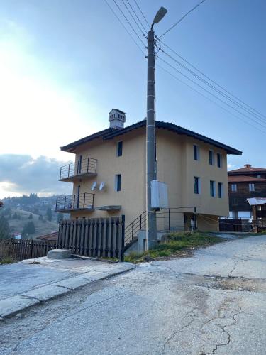 Viesnīcas āriene, Stoykite Escape House in Stoykite