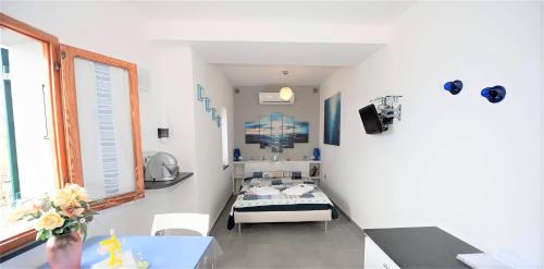Double room "Dora" - La Scogliera 4