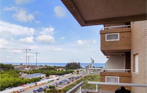  Amazing apartment in Oropesa with WiFi, Outdoor swimming pool and 2 Bedrooms, Pension in El Borseral