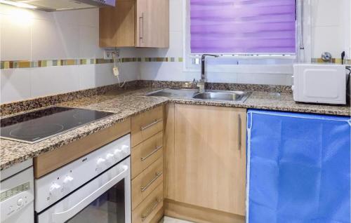Amazing apartment in Oropesa with WiFi, Outdoor swimming pool and 2 Bedrooms