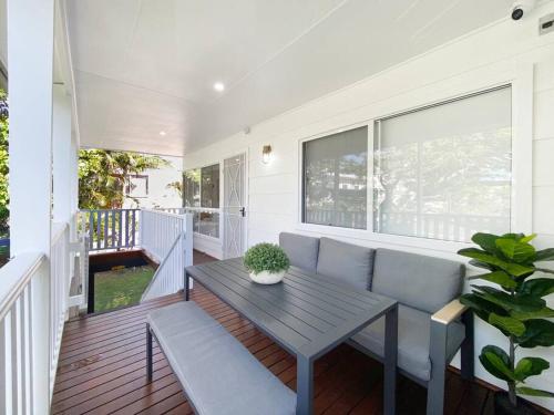 Beach House Shoal Bay Villa 1