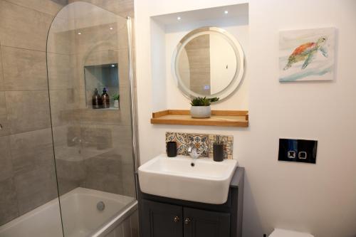 Little Elm - luxury home from home, free parking, 30-40 mins walk from Bath city centre, Bath (photo 6)